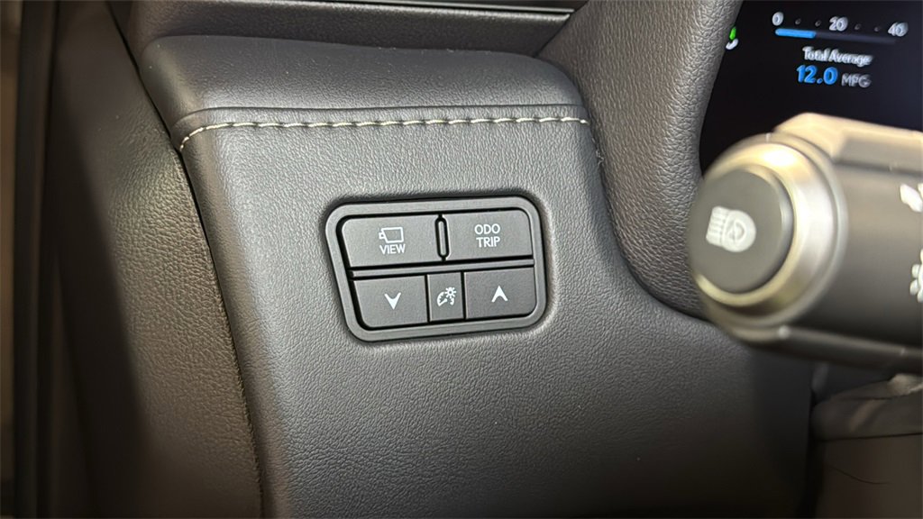 New 2025 Lexus LX 600 4WD w/ Luxury Package image 29