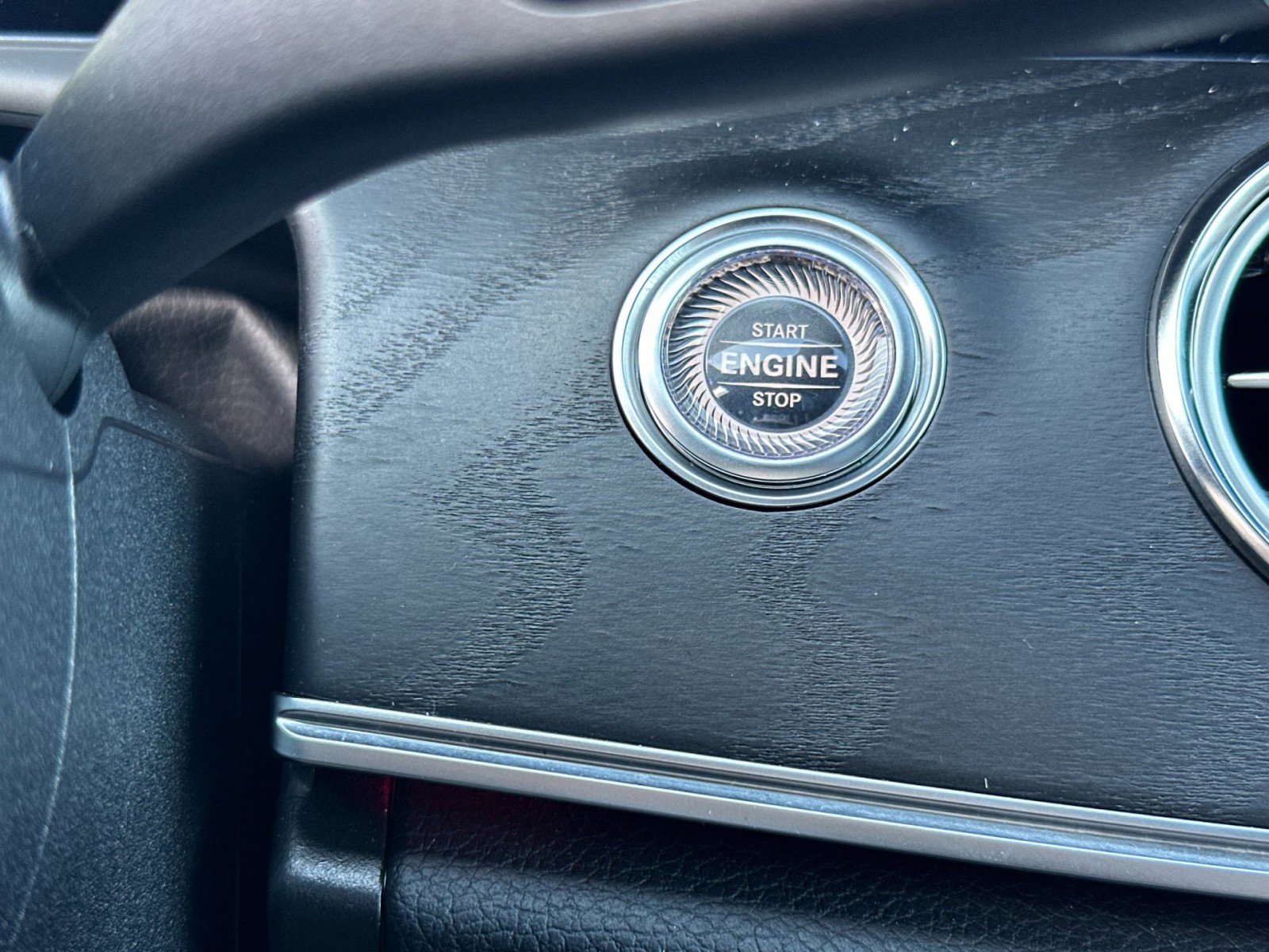 Used 2023 Mercedes-Benz E 350 4MATIC Sedan image 22