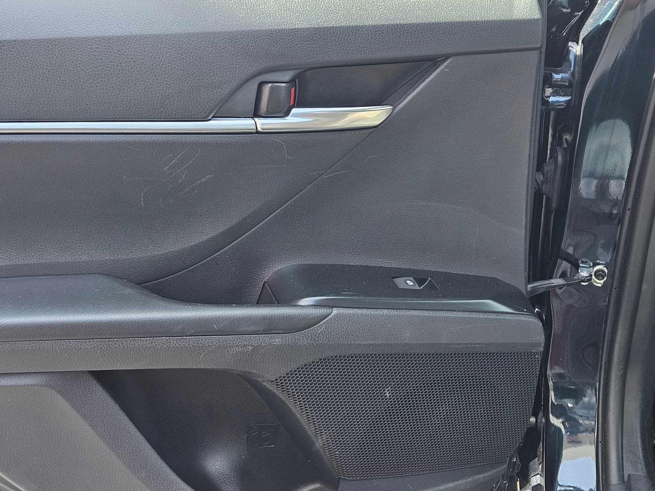 Used 2020 Toyota Camry SE w/ Convenience Package image 23