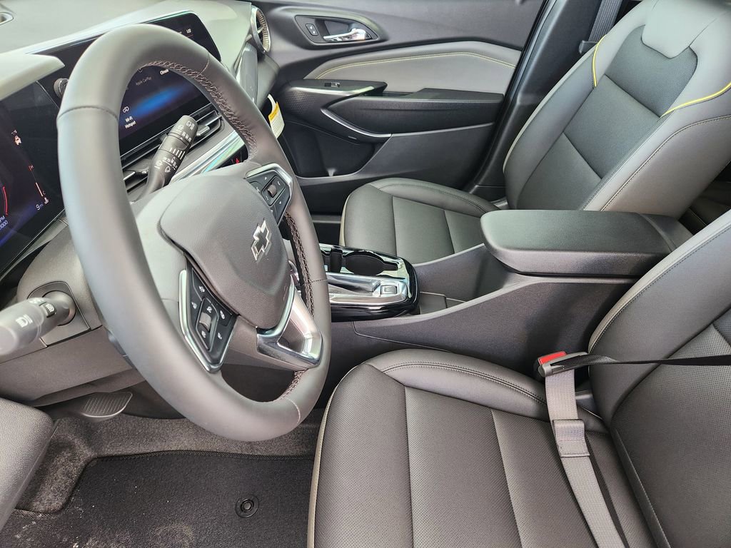 New 2026 Chevrolet Trax ACTIV w/ Sunroof Package FWD image 9