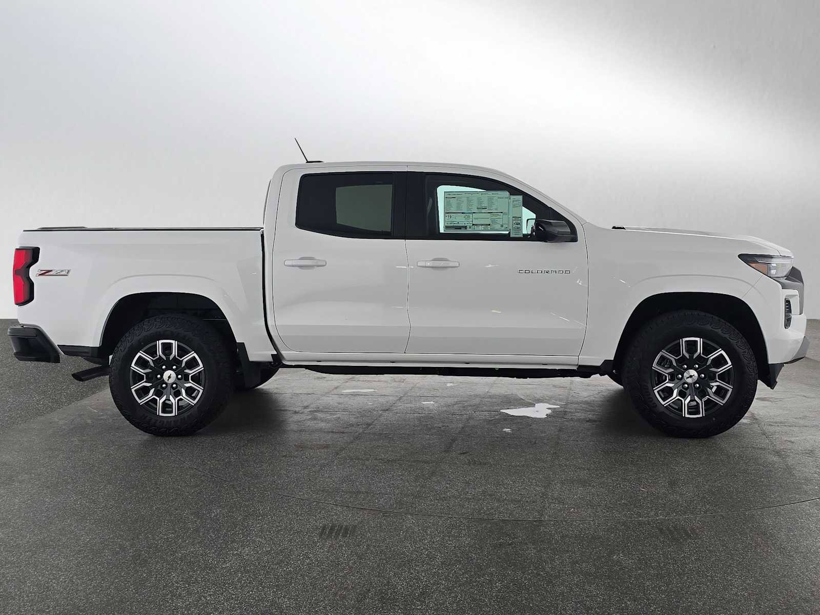 New 2026 Chevrolet Colorado Z71 w/ Technology Package image 2