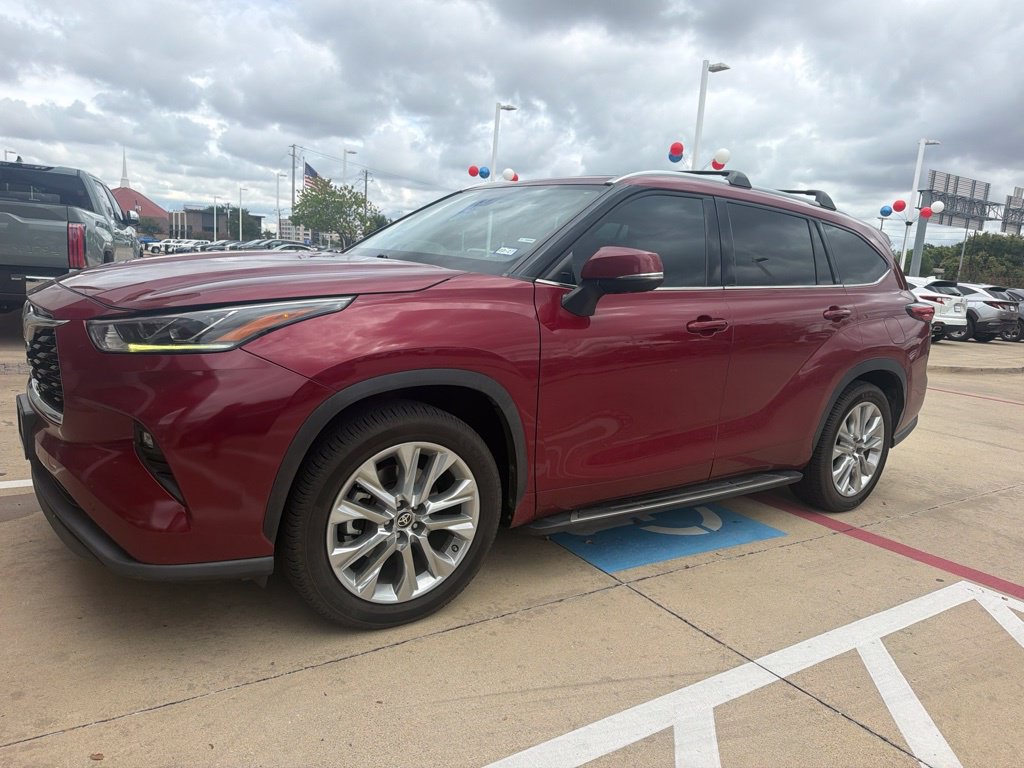 Used 2021 Toyota Highlander Limited