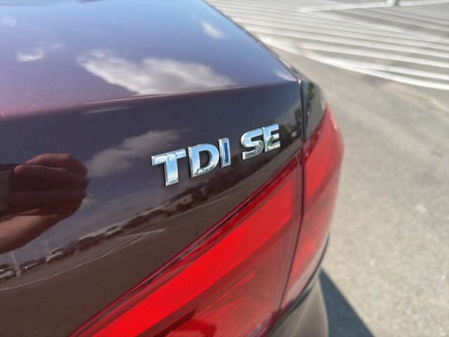 Used 2013 Volkswagen Passat TDI SE FWD image 9