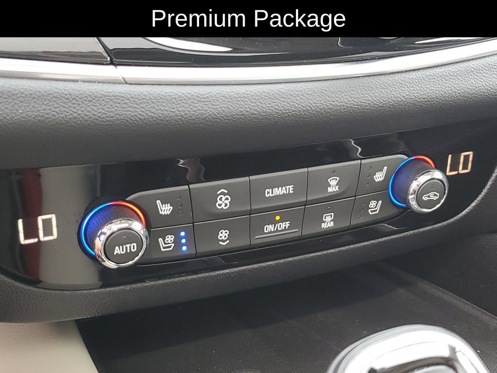 Used 2019 Buick Enclave Premium w/ Experience Buick Package AWD/4WD image 17