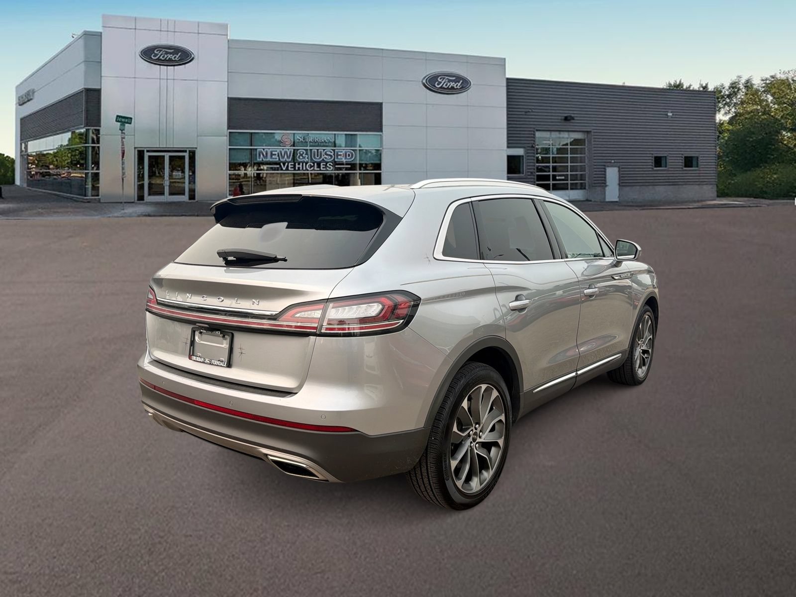 Used 2022 Lincoln Nautilus Reserve w/ Luxury Package AWD/4WD image 9