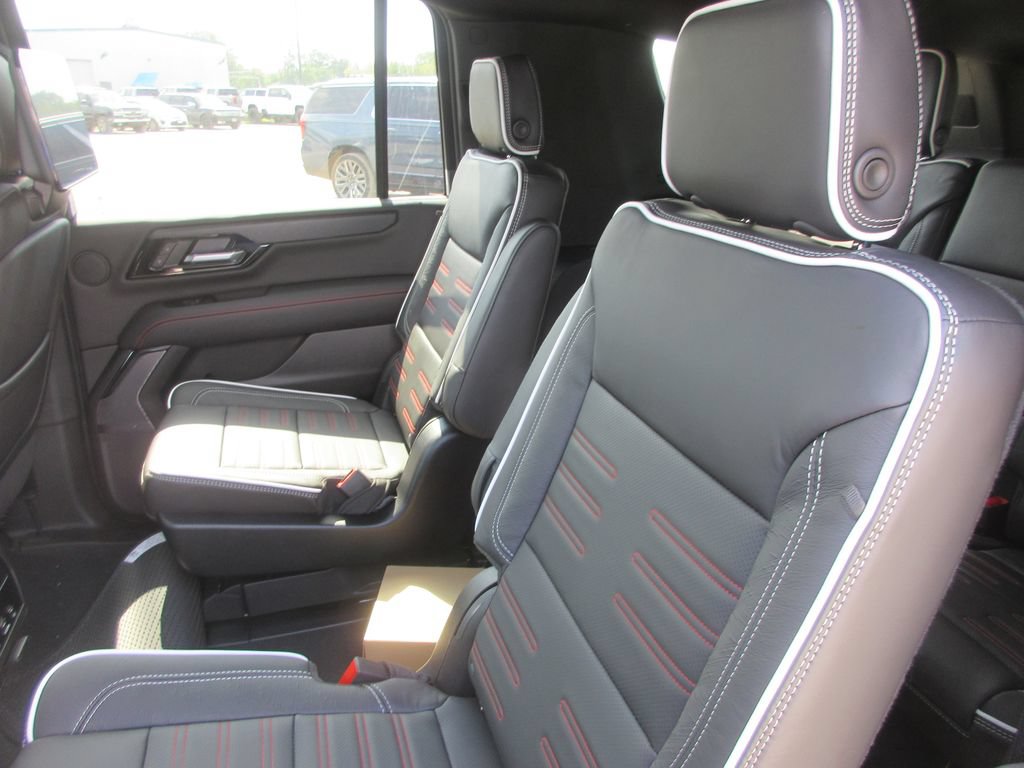 New 2026 GMC Yukon XL AT4 Ultimate AWD/4WD image 12