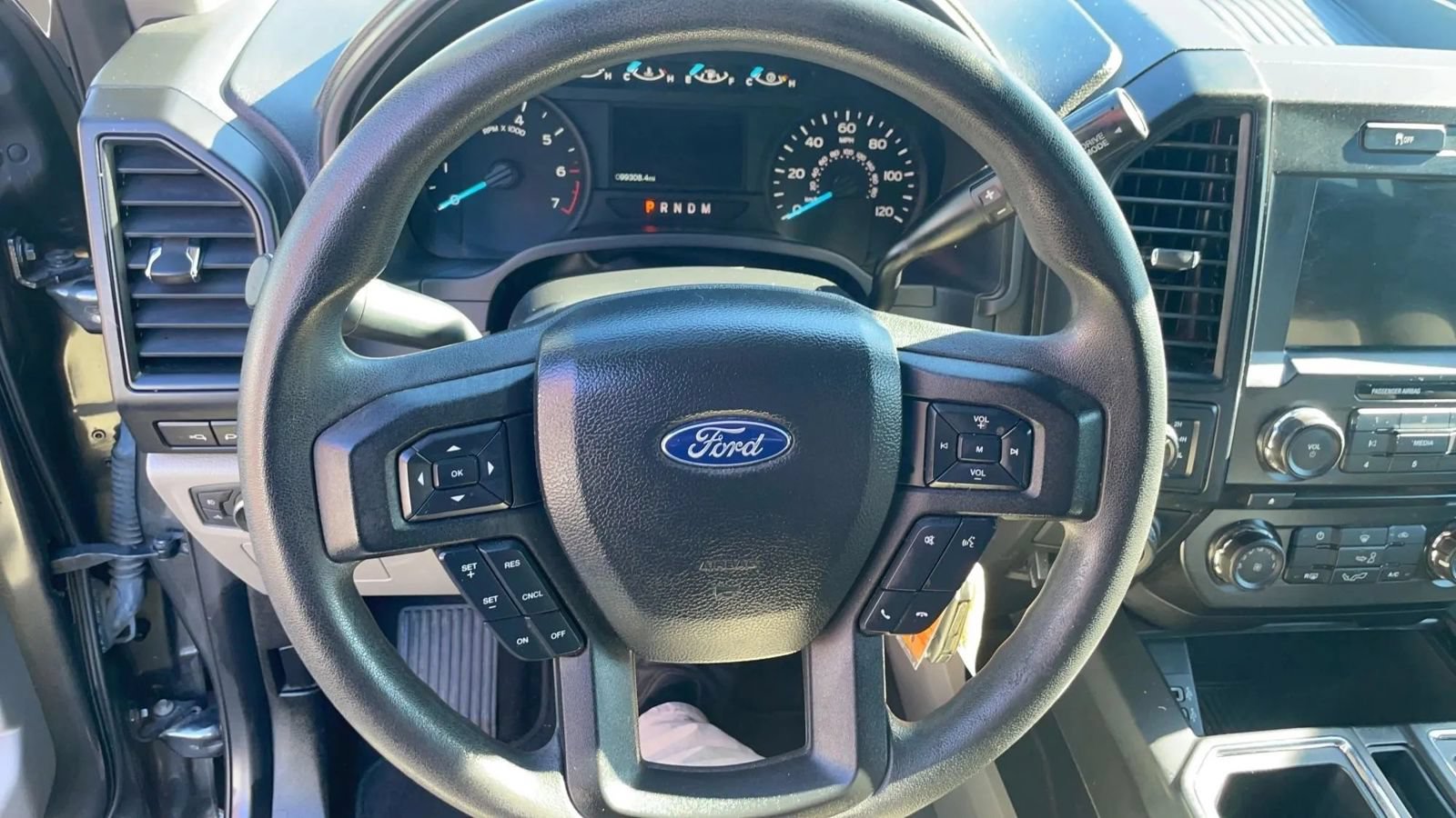 Used 2018 Ford F150 XL w/ Equipment Group 101A Mid AWD/4WD image 10