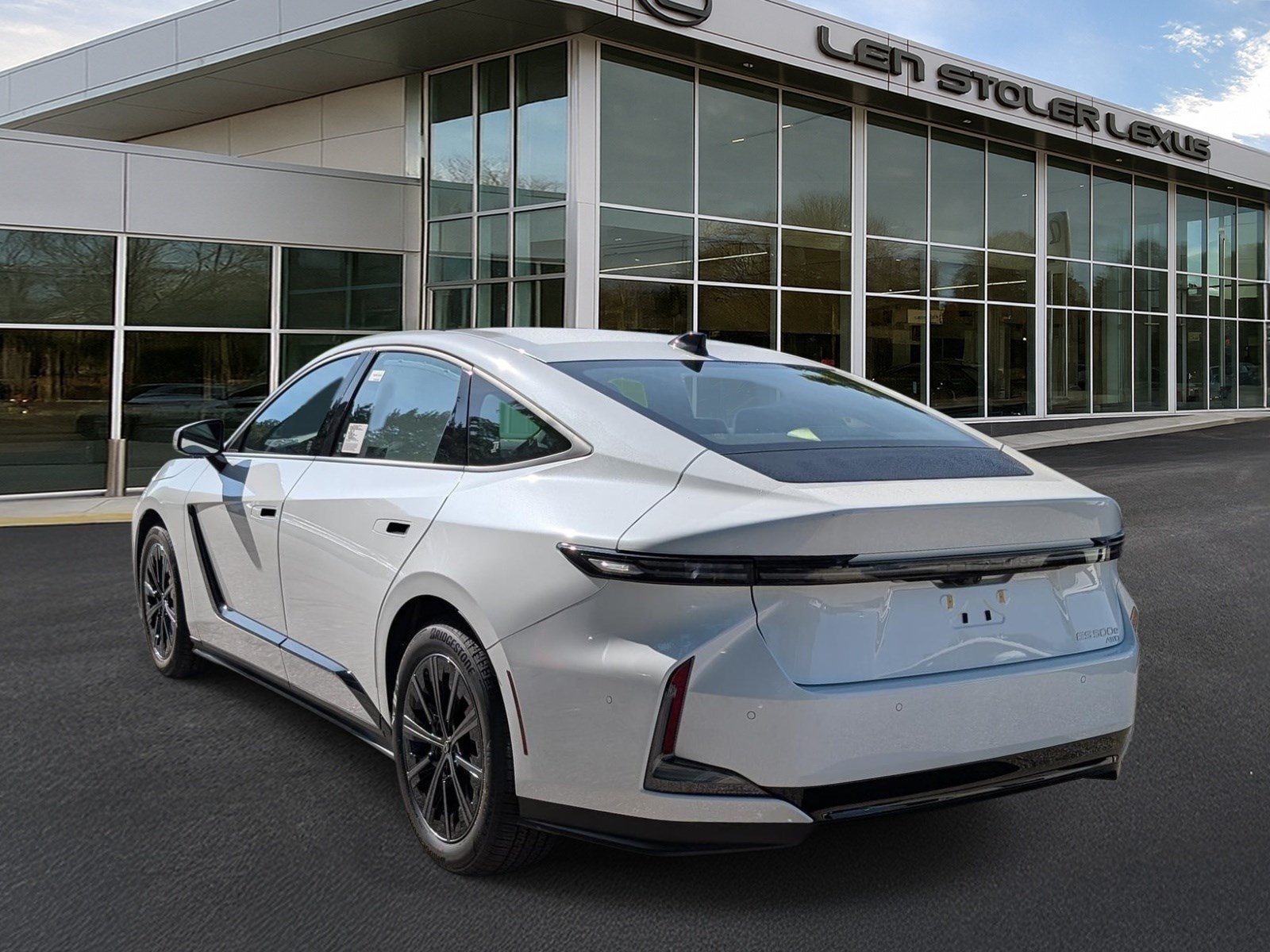 New 2026 Lexus ES 500e w/ Cold Area Package AWD/4WD image 3