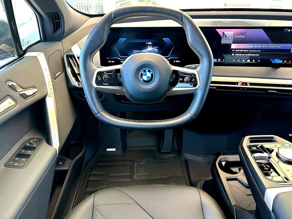 Used 2024 BMW iX xDrive50 w/ Premium Package AWD/4WD image 22