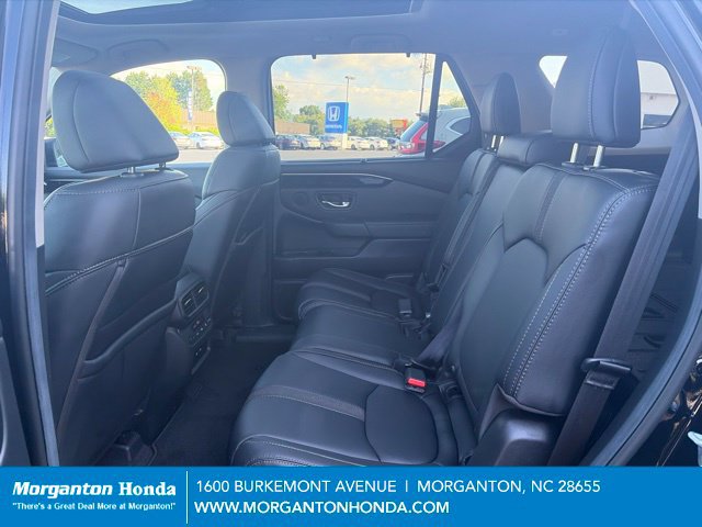Used 2025 Honda Pilot Touring image 34