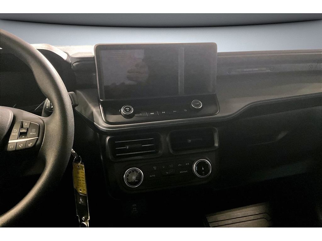 Used 2024 Ford Maverick XL image 8