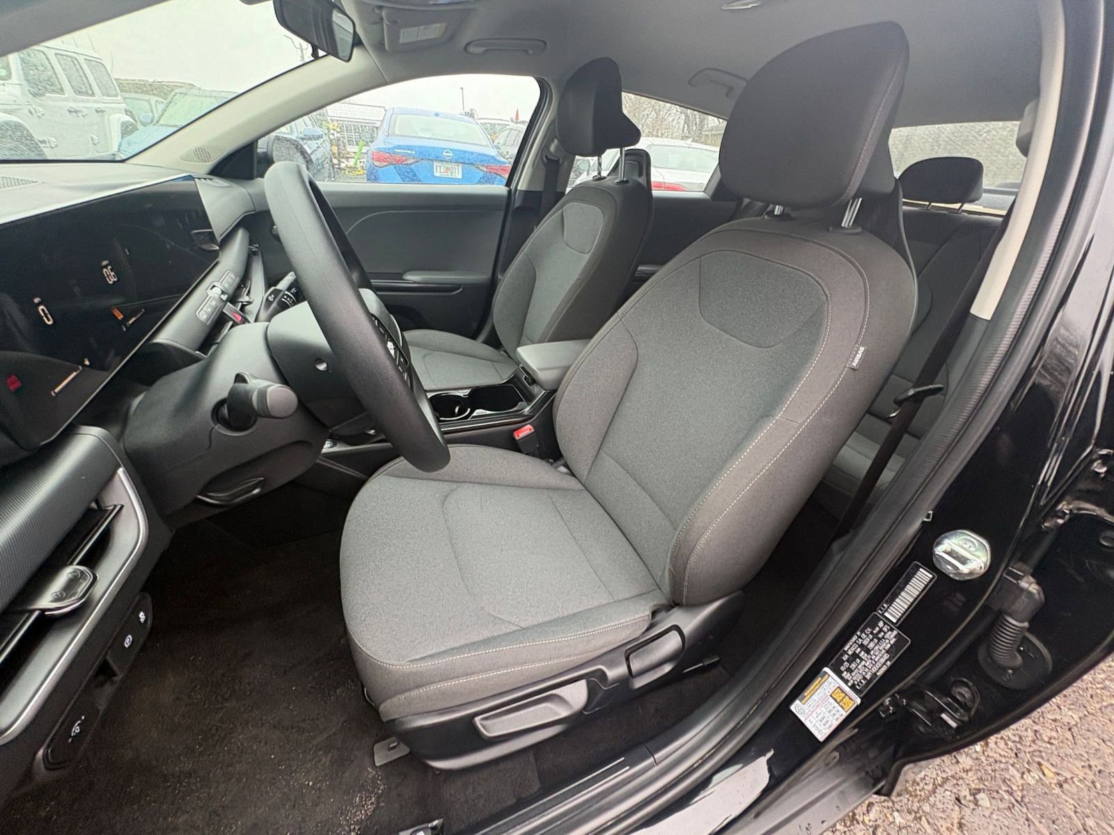 Used 2025 Kia K4 FWD image 34
