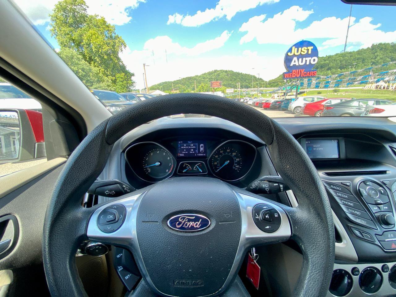 Used 2014 Ford Focus SE FWD image 17