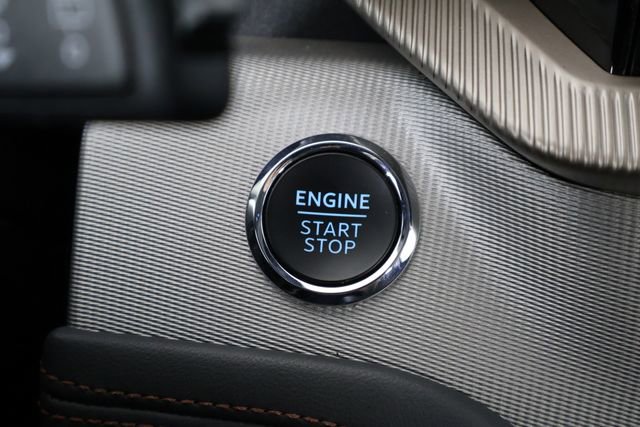 Used 2025 Ford Explorer Active RWD image 29
