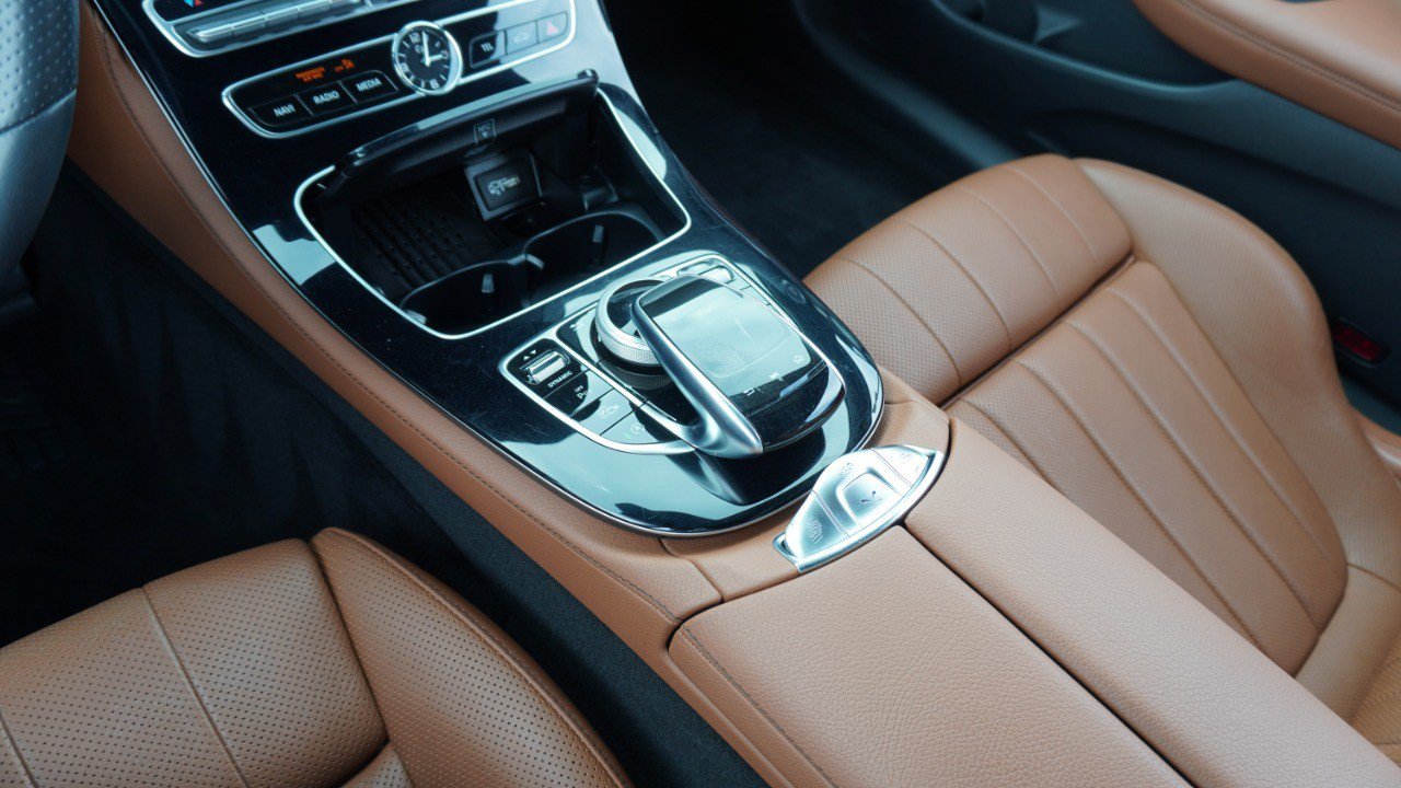 Used 2018 Mercedes-Benz E 400 4MATIC Cabriolet image 21