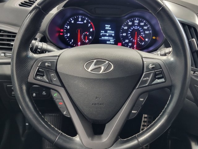 Used 2016 Hyundai Veloster Turbo w/ Option Group 04 FWD image 25