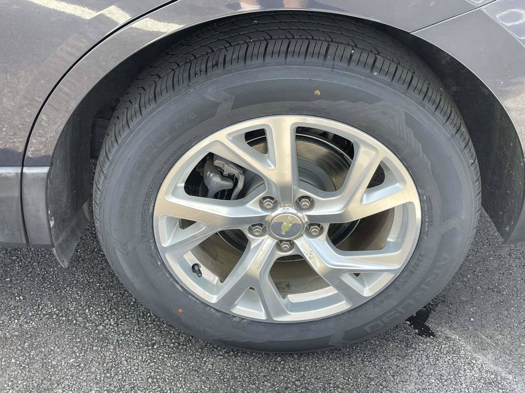 Used 2018 Chevrolet Equinox Premier FWD image 9