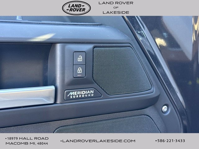 Used 2026 Land Rover Defender 110 X-Dynamic SE AWD/4WD image 13