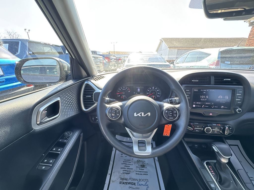 Used 2022 Kia Soul LX w/ Technology Package FWD image 14