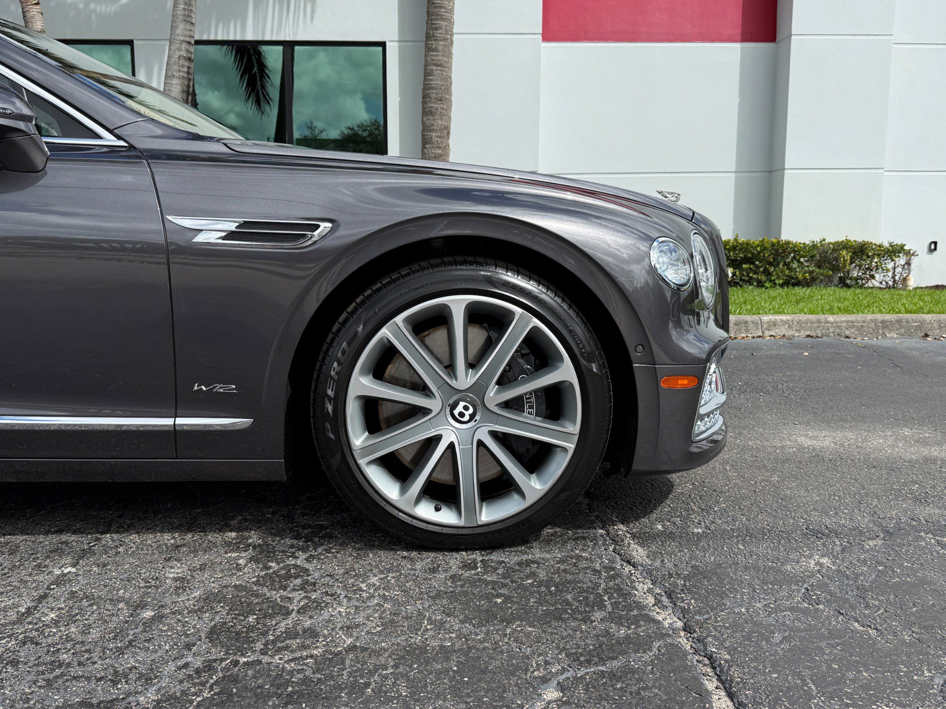 Used 2021 Bentley Flying Spur W12 AWD/4WD image 3