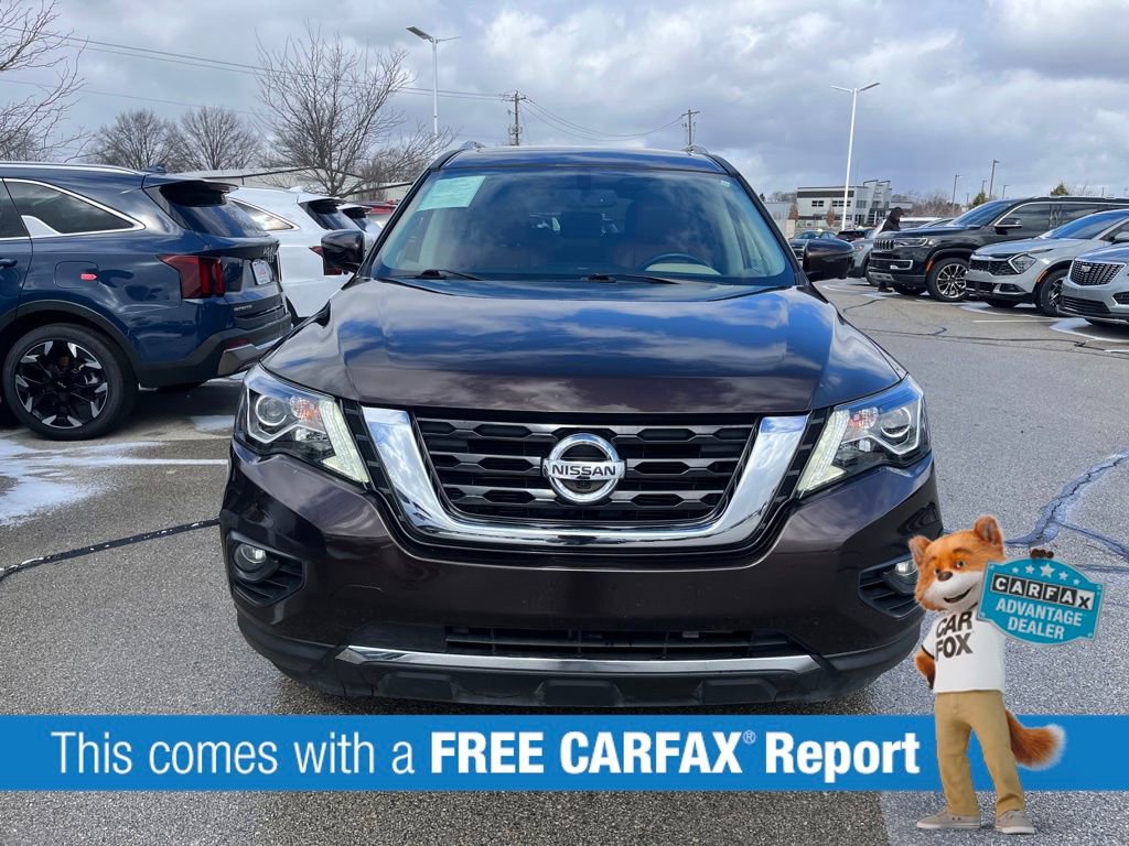 Used 2019 Nissan Pathfinder Platinum image 2