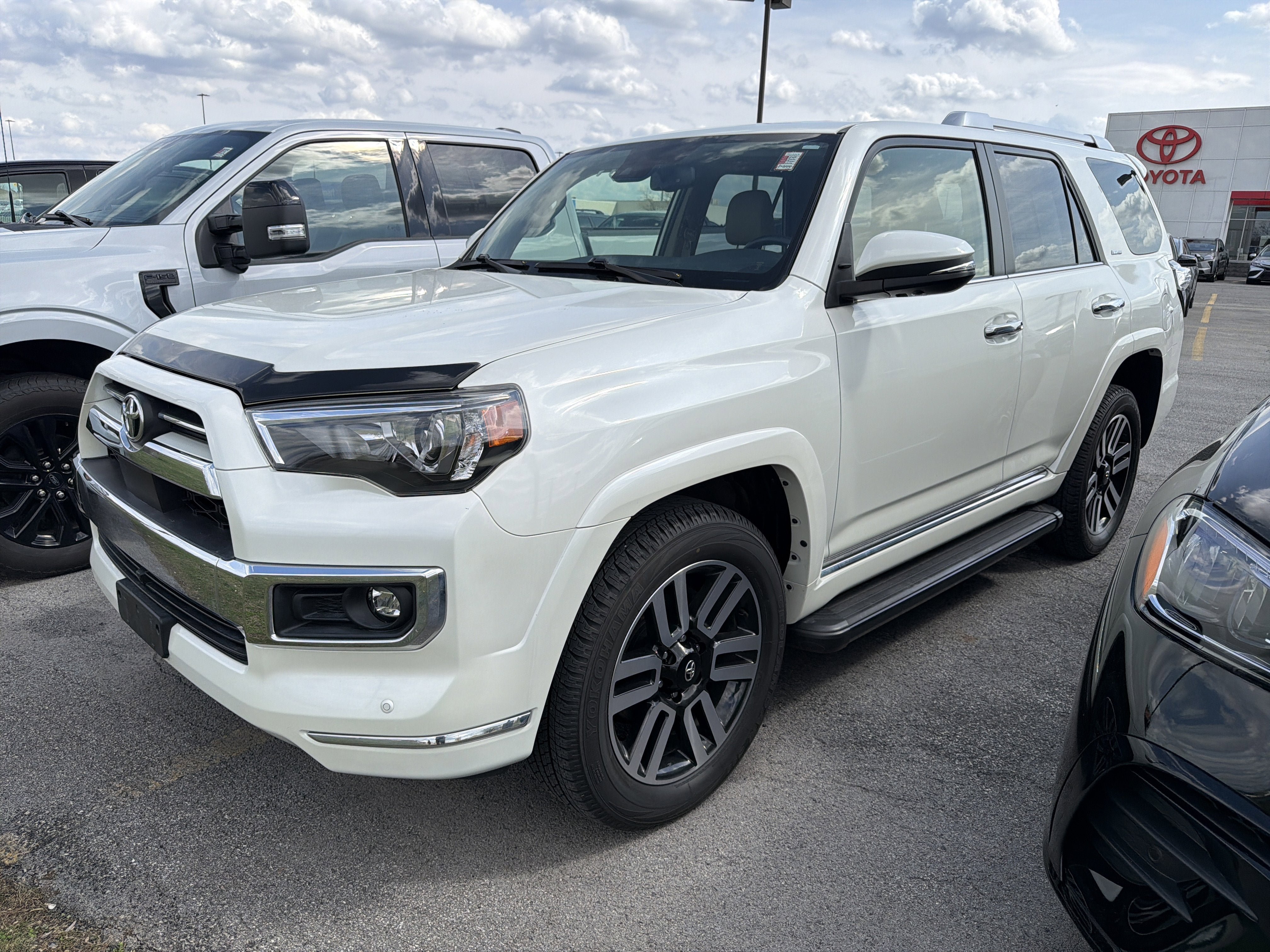 Used 2023 Toyota 4Runner Limited AWD/4WD image 4