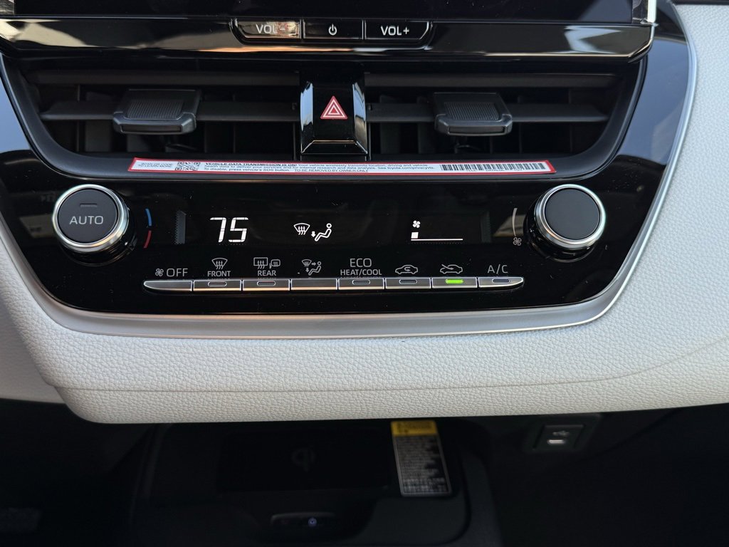 Used 2026 Toyota Corolla SE image 8