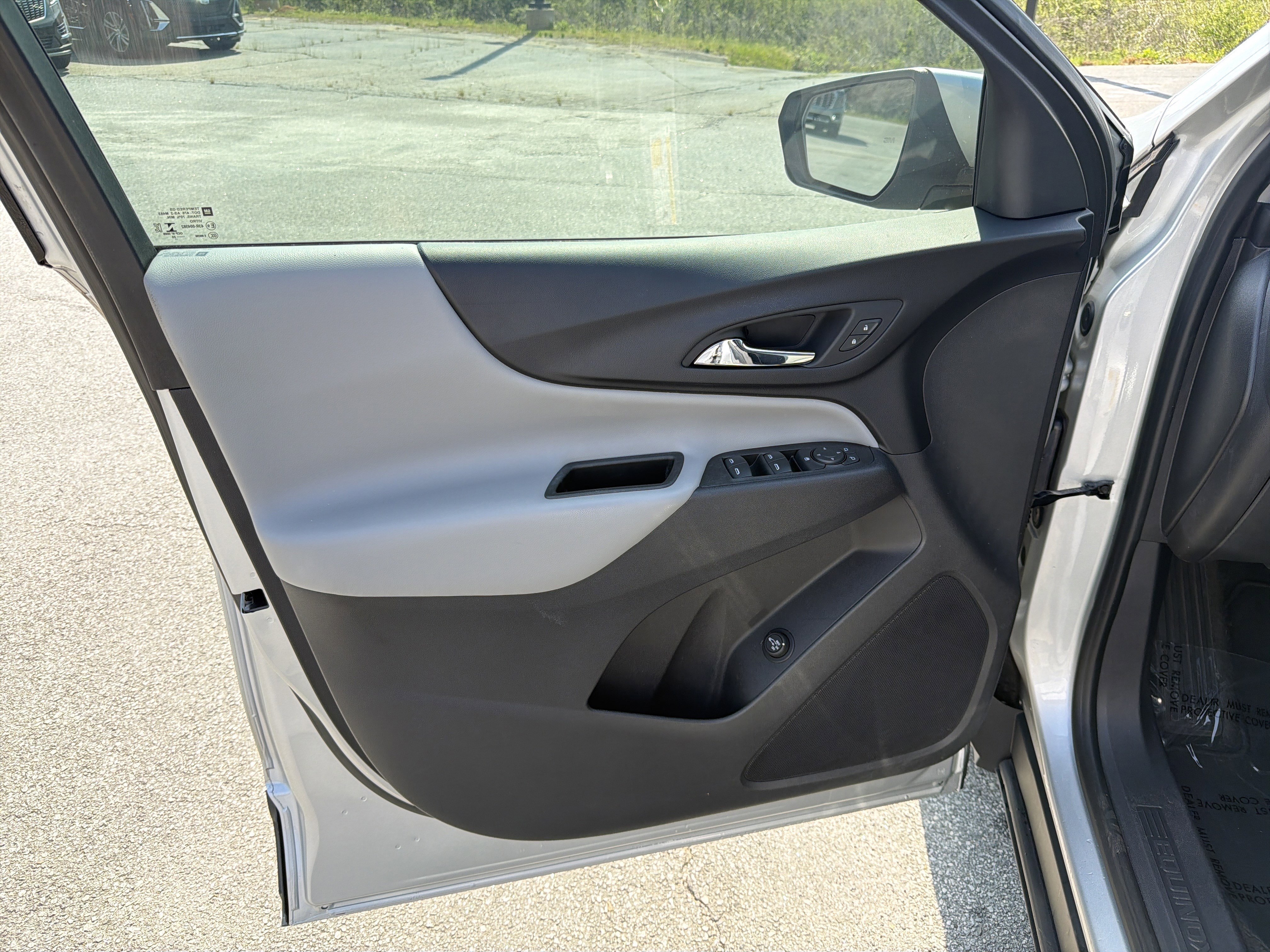 Used 2020 Chevrolet Equinox LT FWD image 12