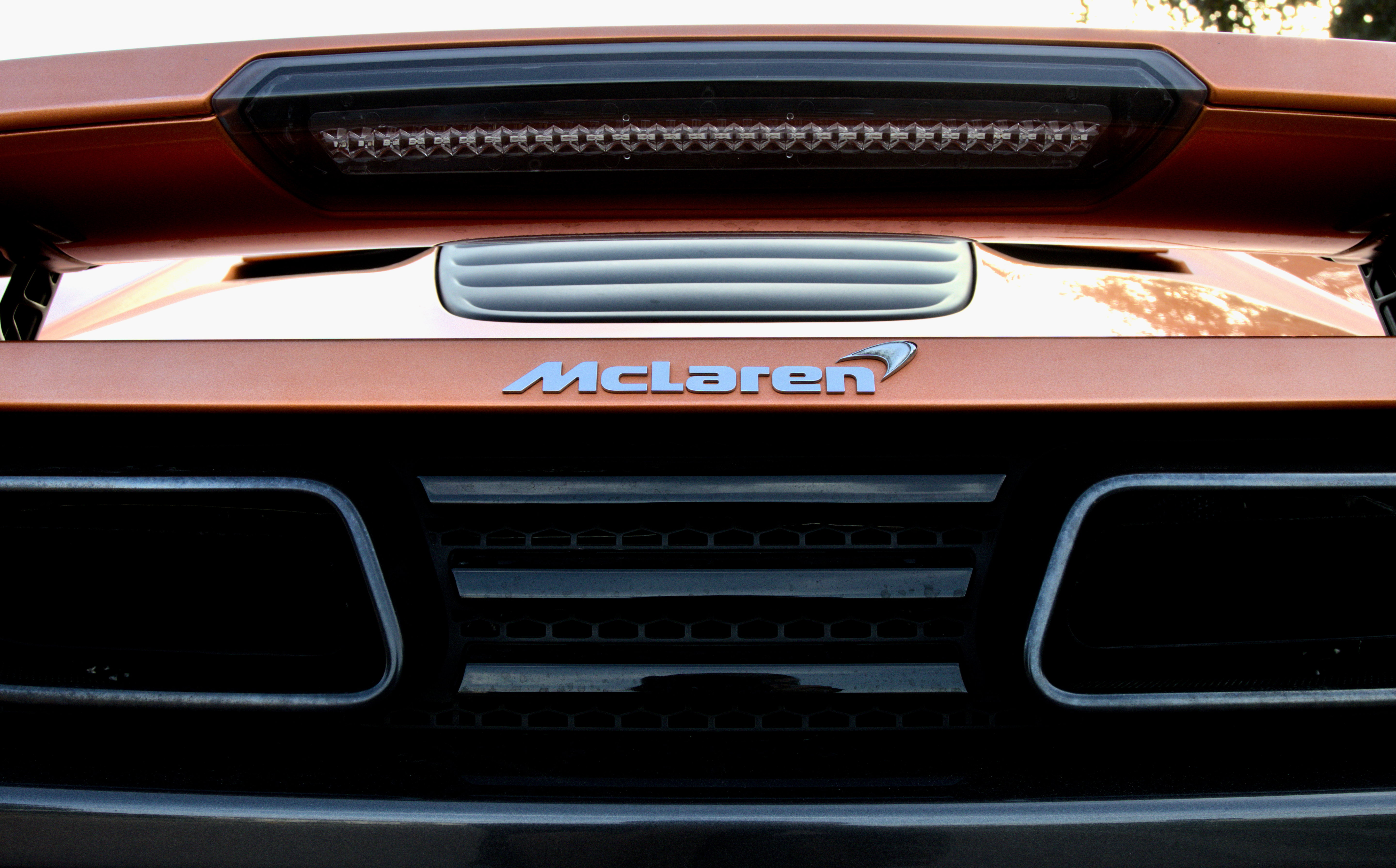 Used 2015 McLaren 650S Spider RWD image 11