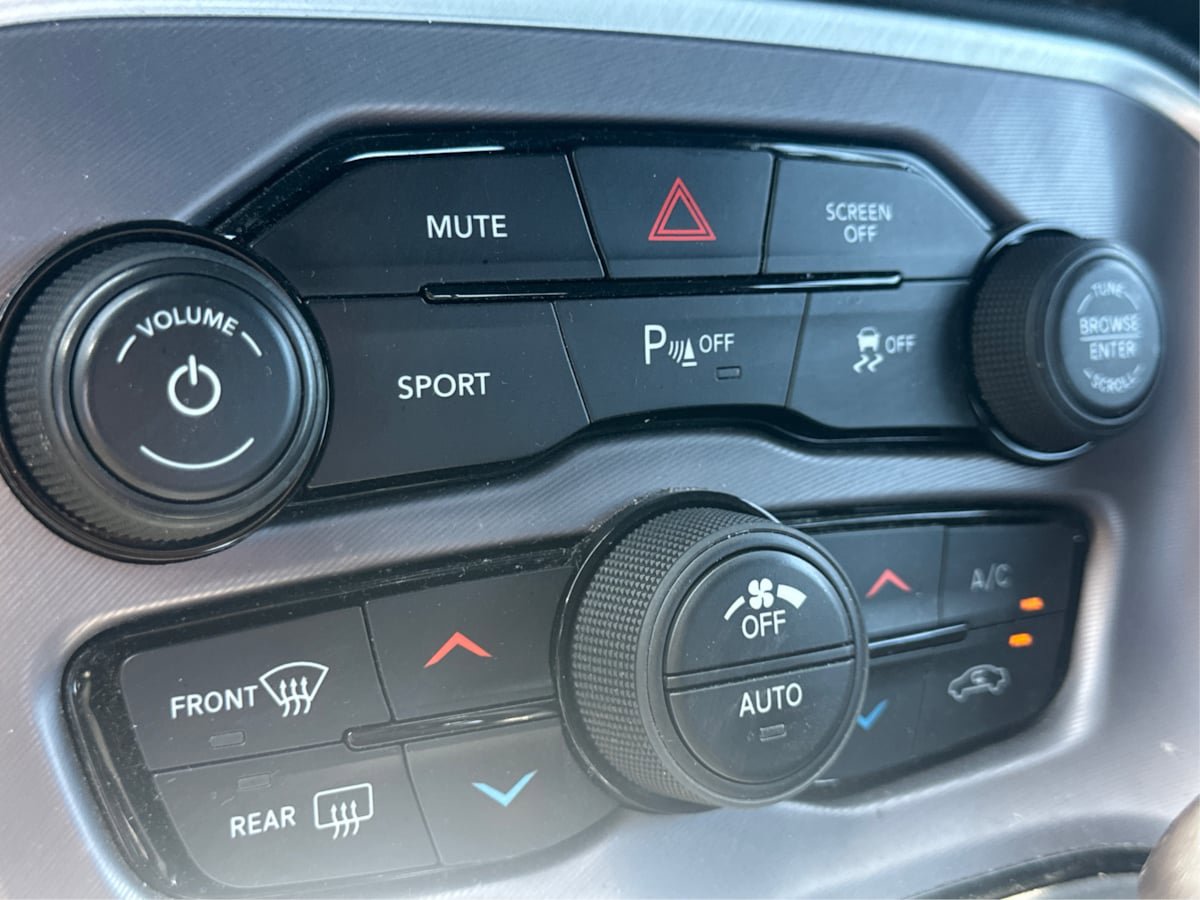 Used 2022 Dodge Challenger GT AWD/4WD image 19