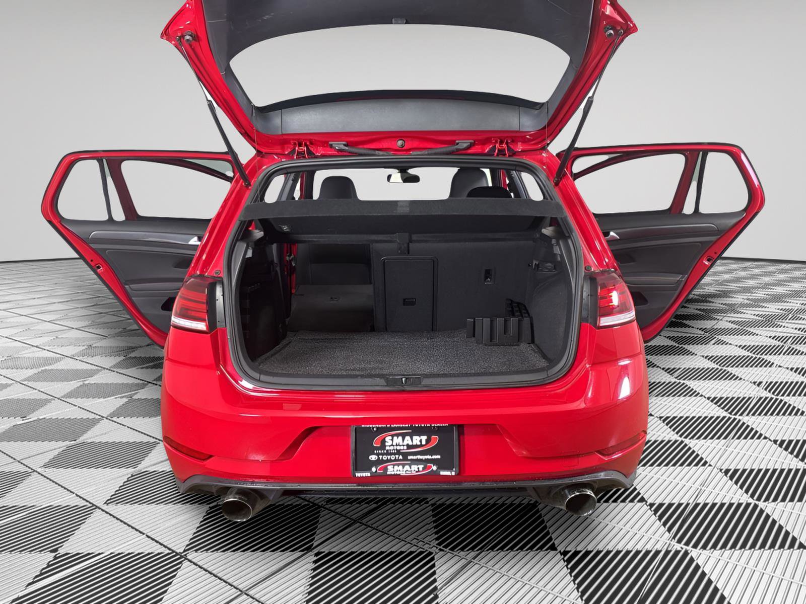 Used 2021 Volkswagen GTI SE image 14