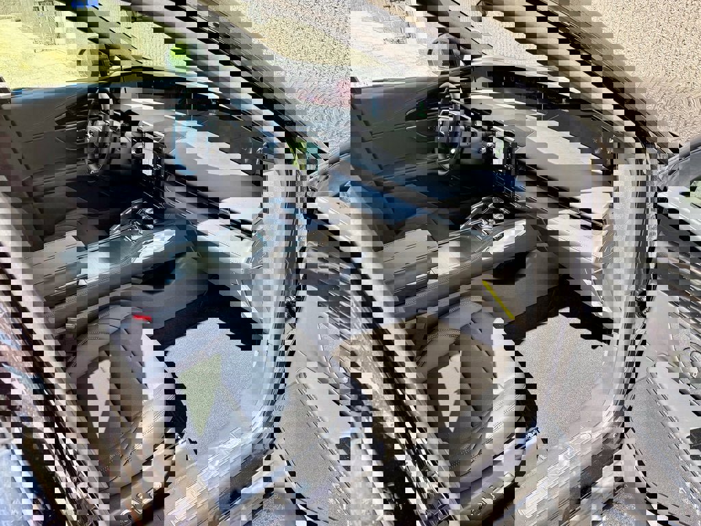 New 2025 Lincoln Nautilus Premier w/ Equipment Group 102A image 19