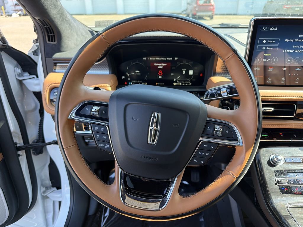 Used 2023 Lincoln Nautilus Black Label w/ Class II Trailer Tow Package AWD/4WD image 25