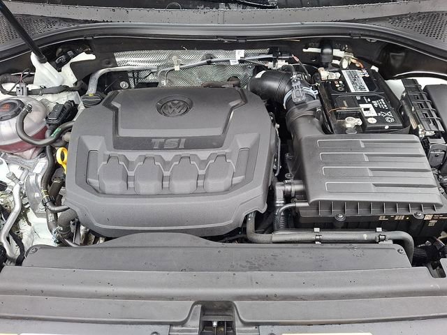 Used 2022 Volkswagen Tiguan SE AWD/4WD image 28
