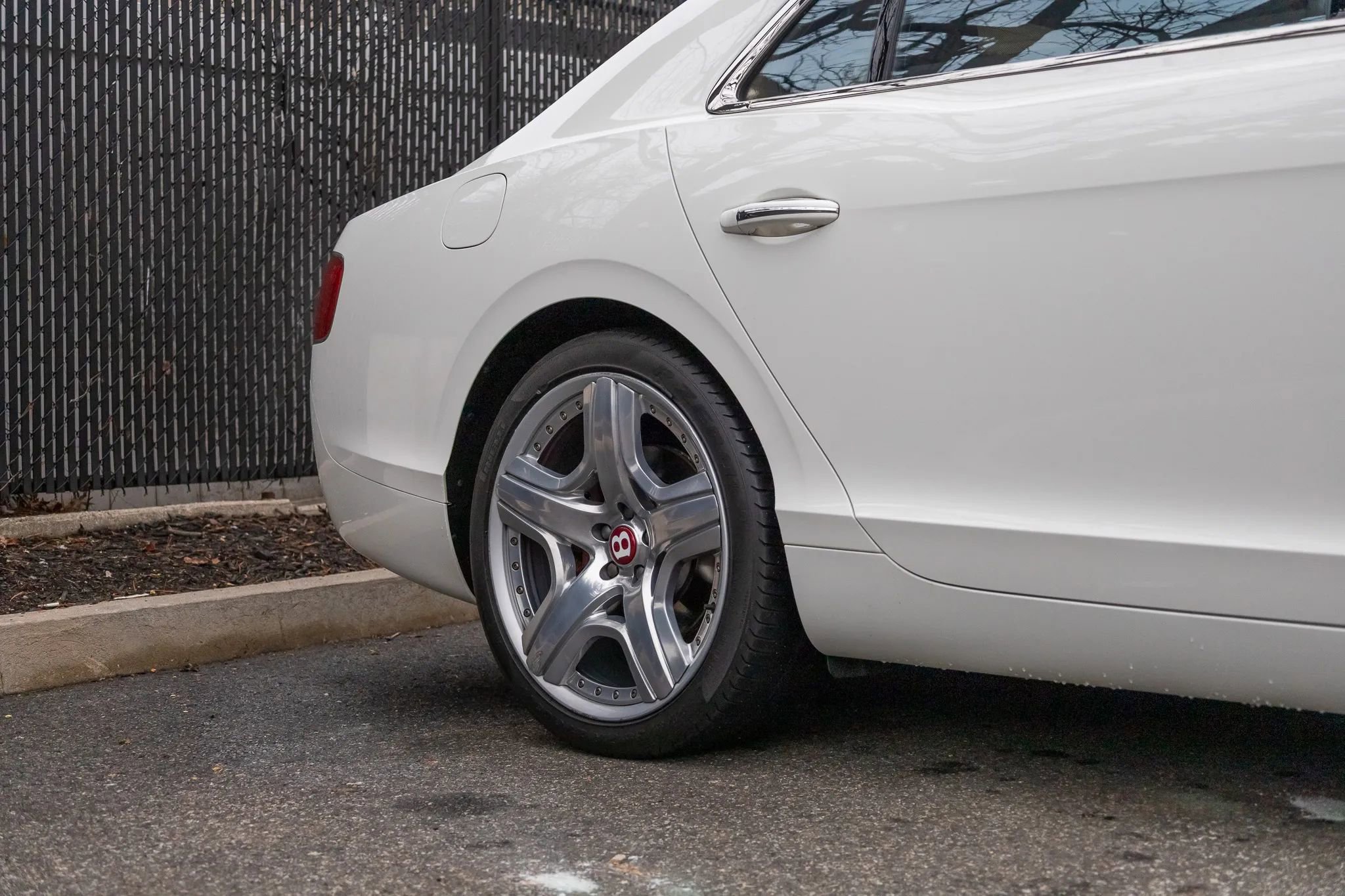 Used 2015 Bentley Flying Spur V8 image 35