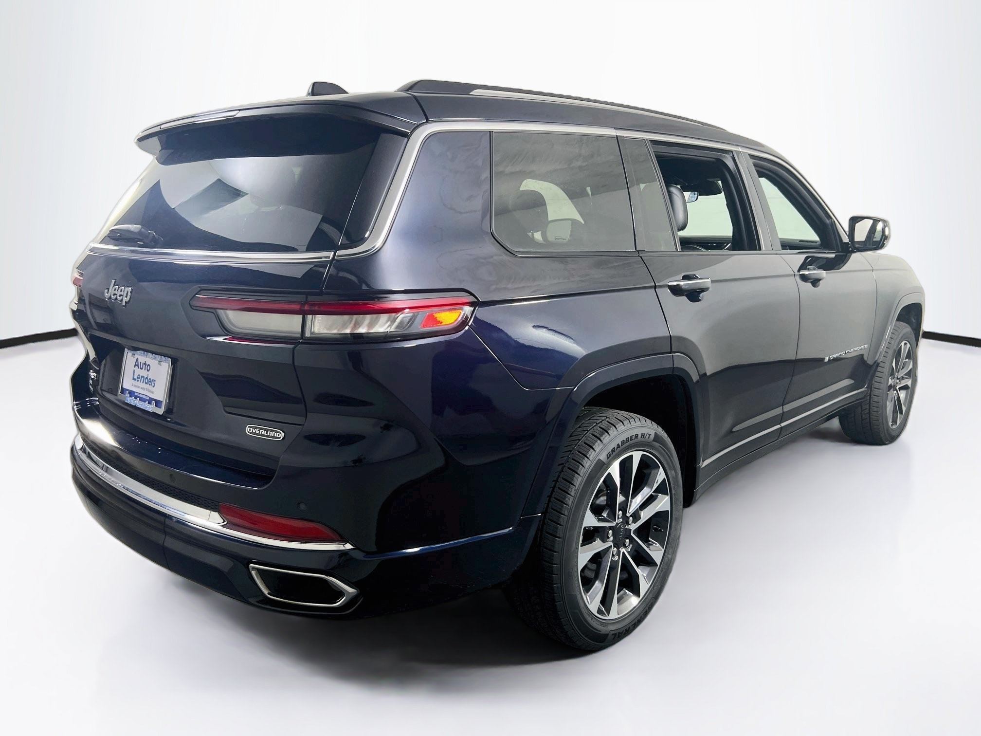Used 2023 Jeep Grand Cherokee L Overland AWD/4WD image 5
