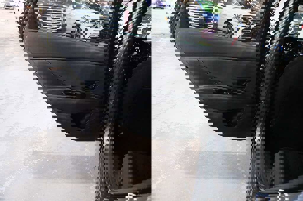 Used 2025 Hyundai Elantra Sport image 21