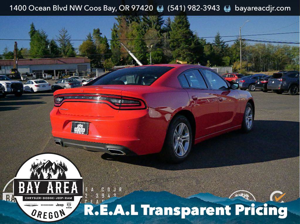 Used 2022 Dodge Charger SXT w/ Leather Interior Group image 5