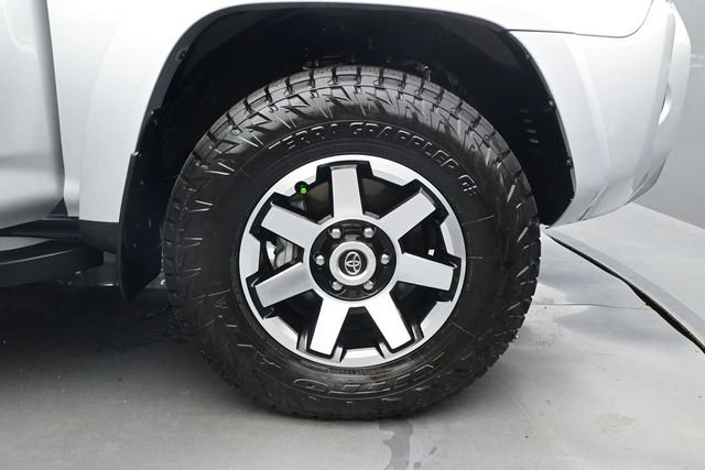 Used 2024 Toyota 4Runner TRD Off-Road Premium w/ Moonroof Package AWD/4WD image 18