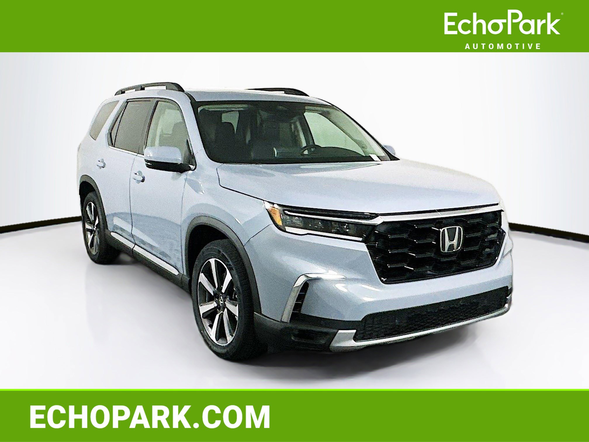 Used 2023 Honda Pilot Touring image 1