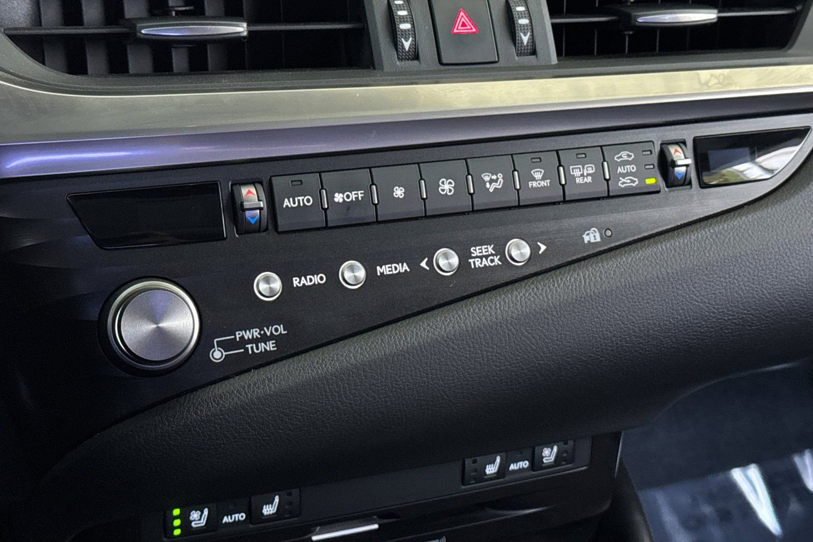 Used 2021 Lexus ES 300h w/ Premium Package FWD image 19