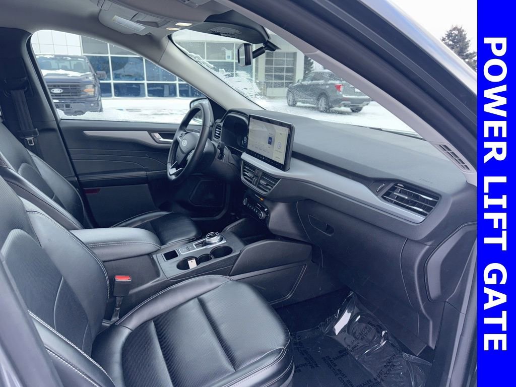 Used 2024 Ford Escape Platinum image 10