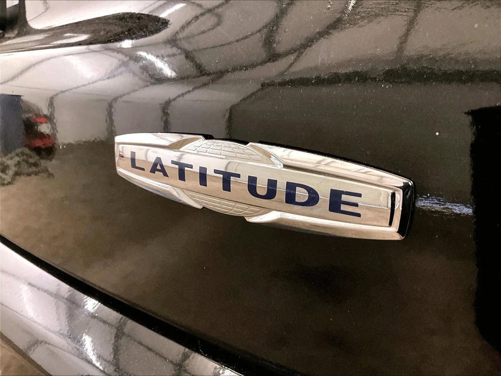 Used 2020 Jeep Compass Latitude image 13