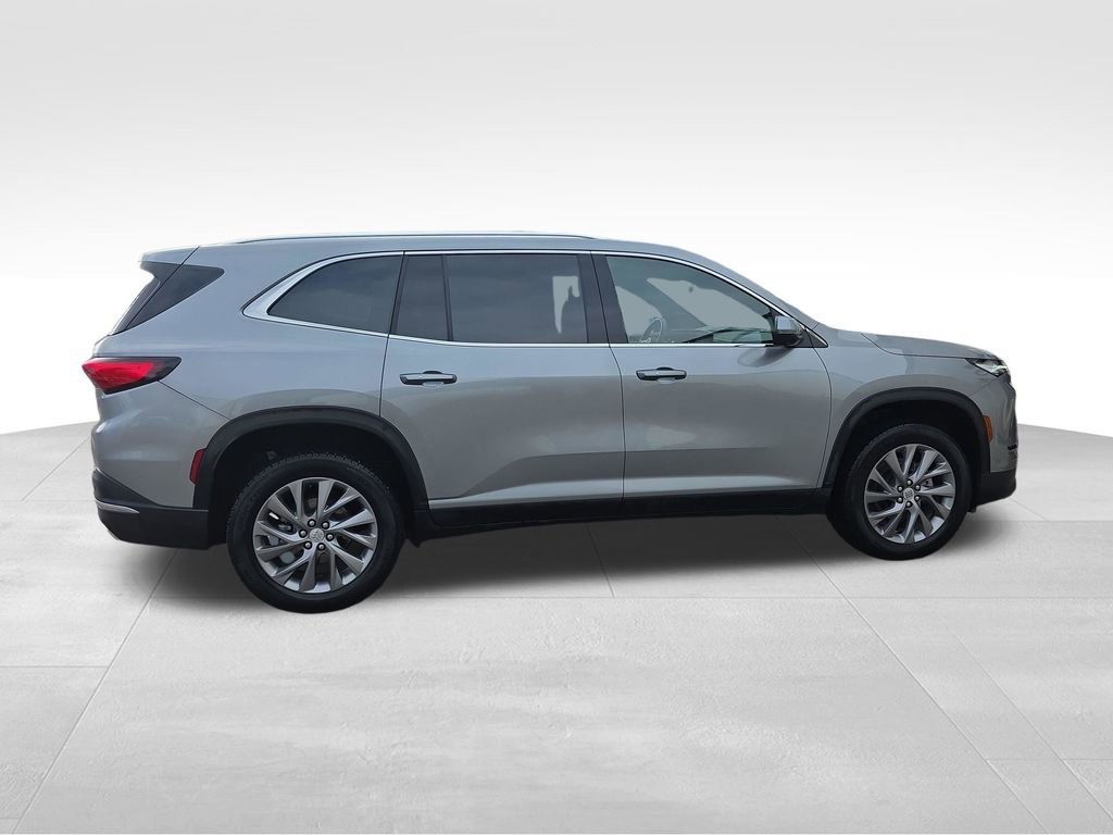 Used 2025 Buick Enclave Preferred image 3