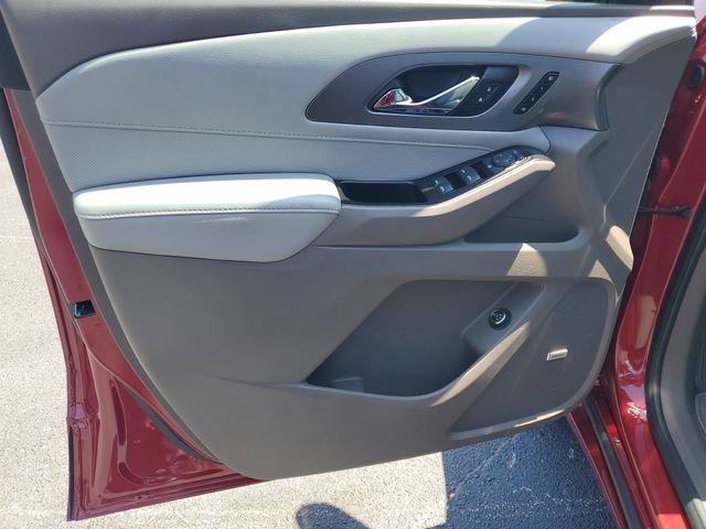 Certified 2020 Chevrolet Traverse Premier w/ LPO, Cargo Package FWD image 22