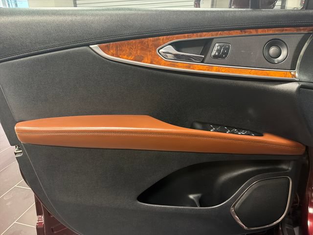 Used 2018 Lincoln MKX Reserve w/ Driver Assistance Package FWD image 10