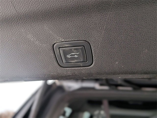 Used 2021 Chevrolet Suburban Premier w/ Premium Package image 34