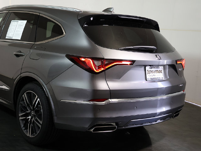 Certified 2026 Acura MDX w/ Advance Package AWD/4WD image 12