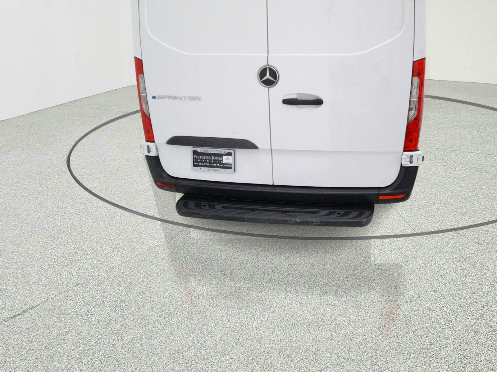 Used 2024 Mercedes-Benz eSprinter 170 Cargo image 10