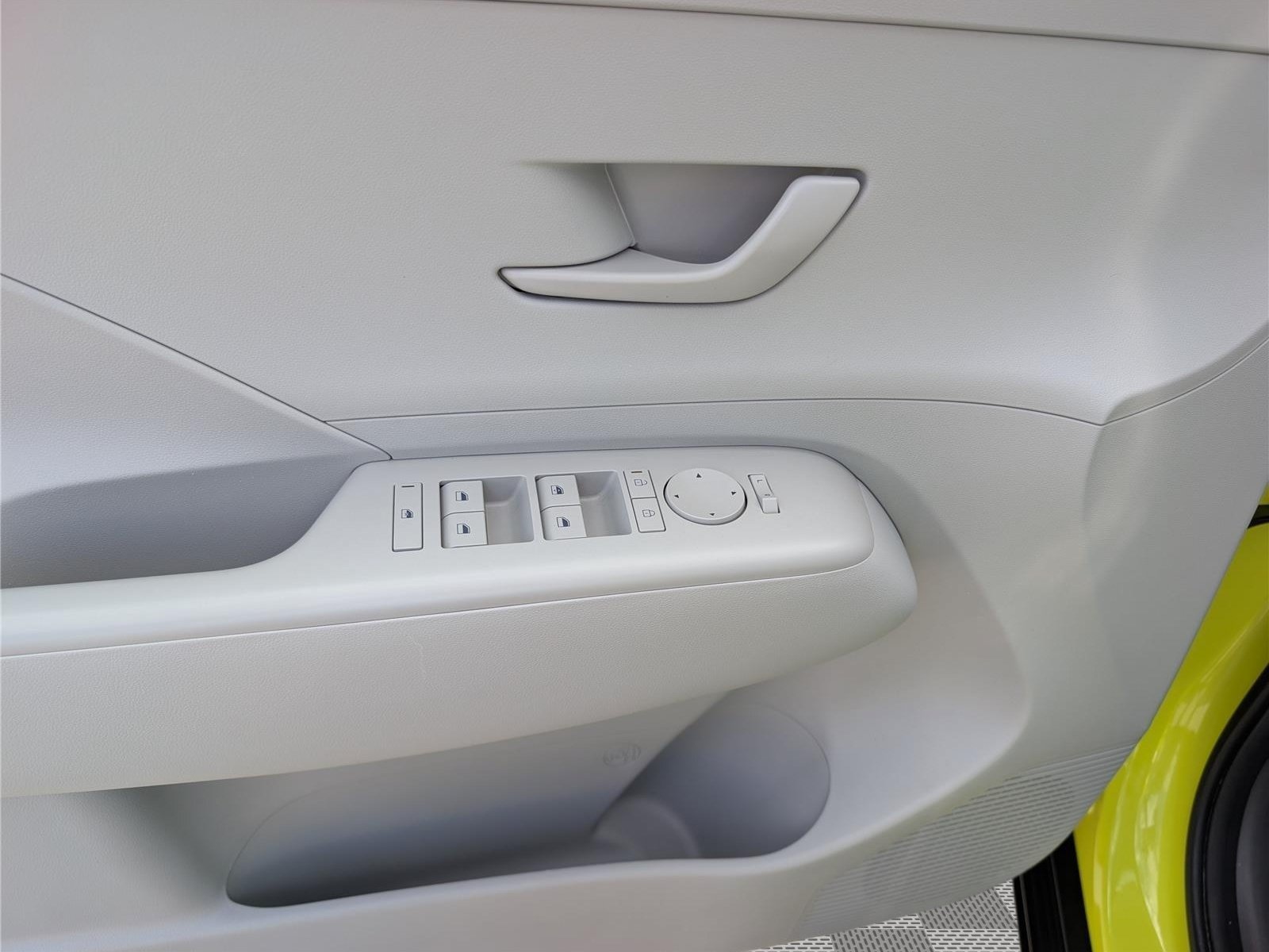 Used 2024 Hyundai Kona SEL AWD/4WD image 18